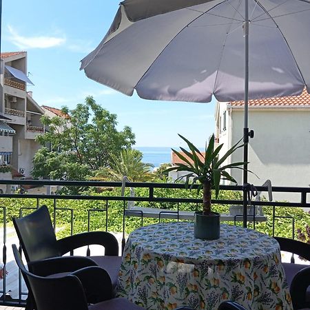 Family Apartments Leona Makarska Exterior foto
