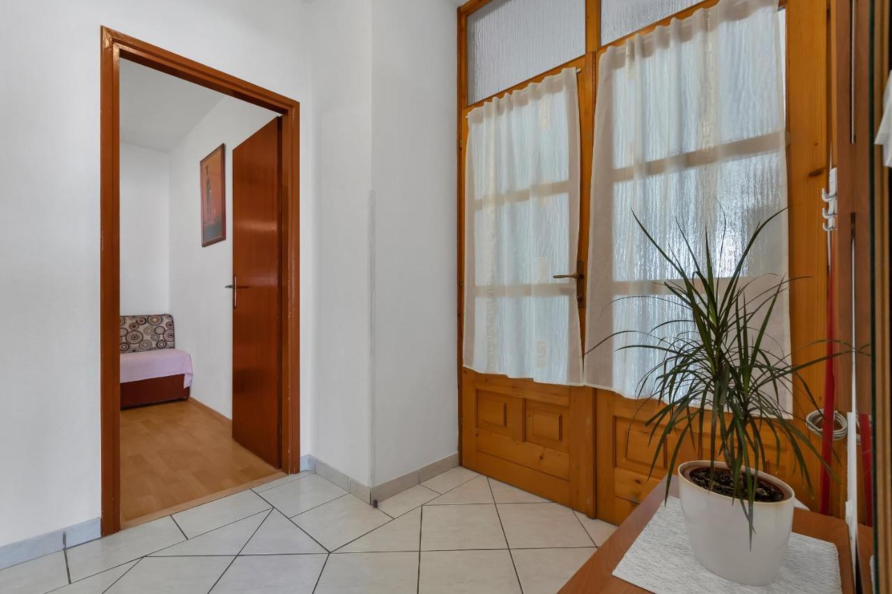 Family Apartments Leona Makarska Exterior foto