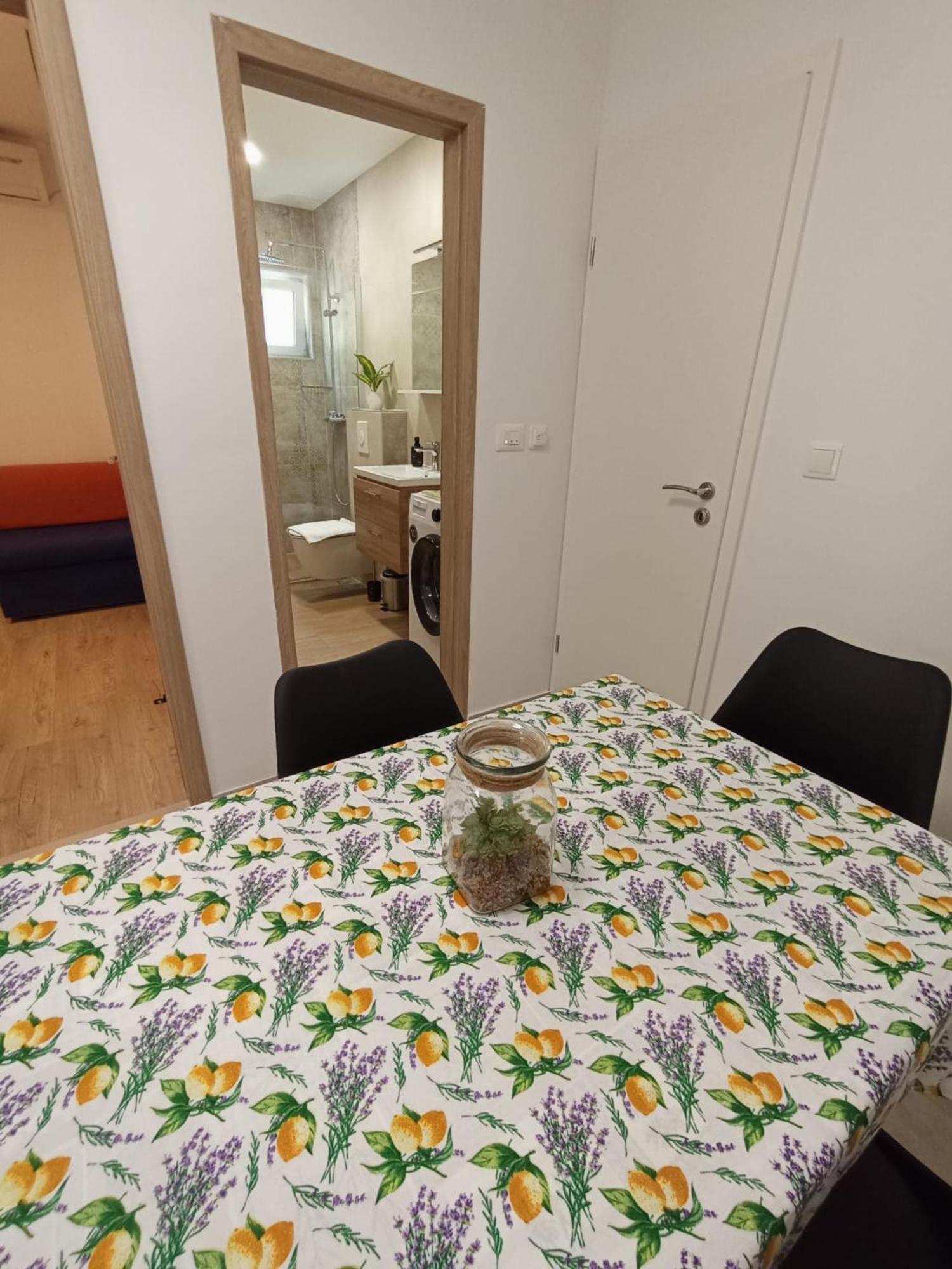 Family Apartments Leona Makarska Exterior foto