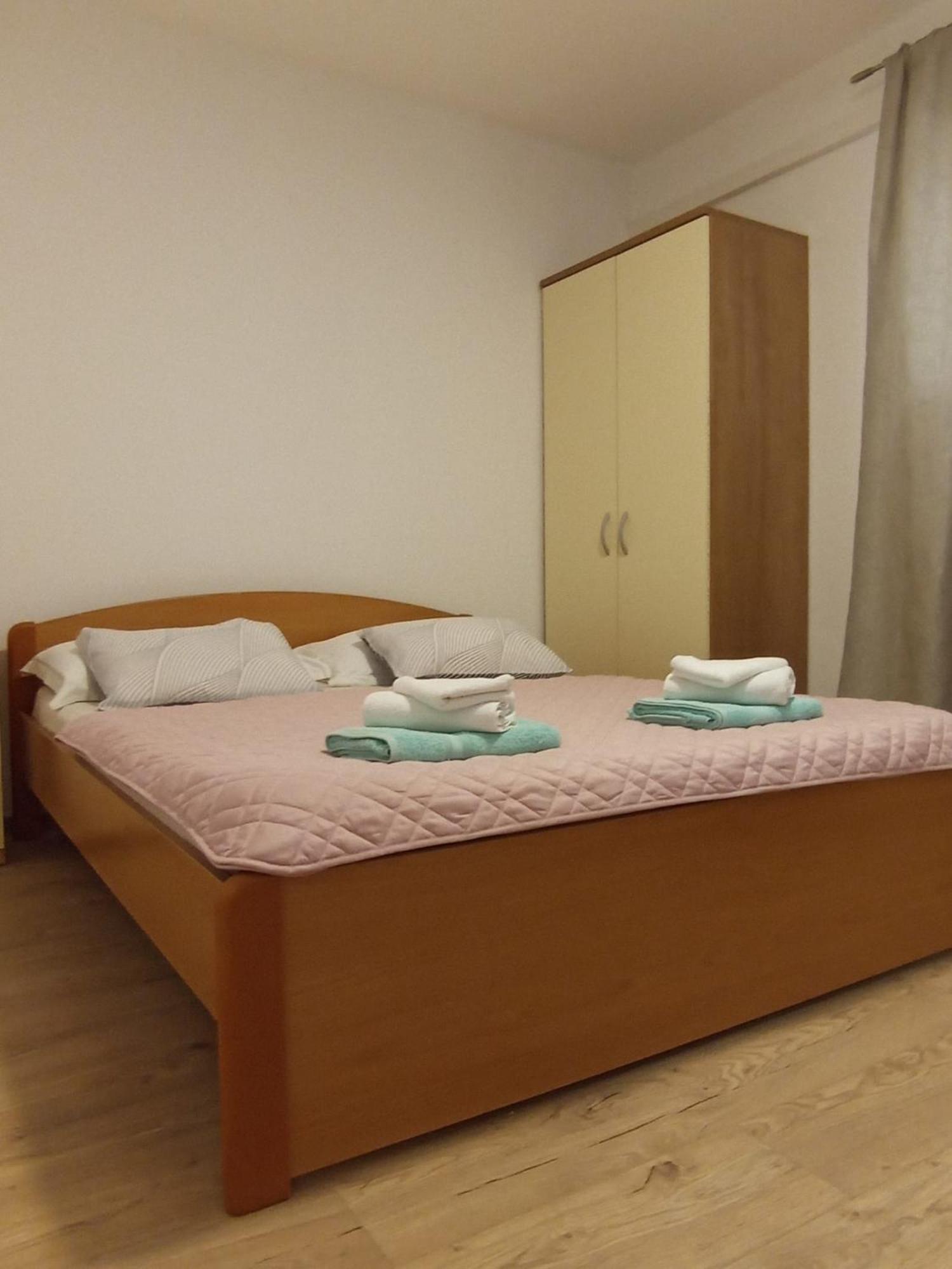 Family Apartments Leona Makarska Exterior foto
