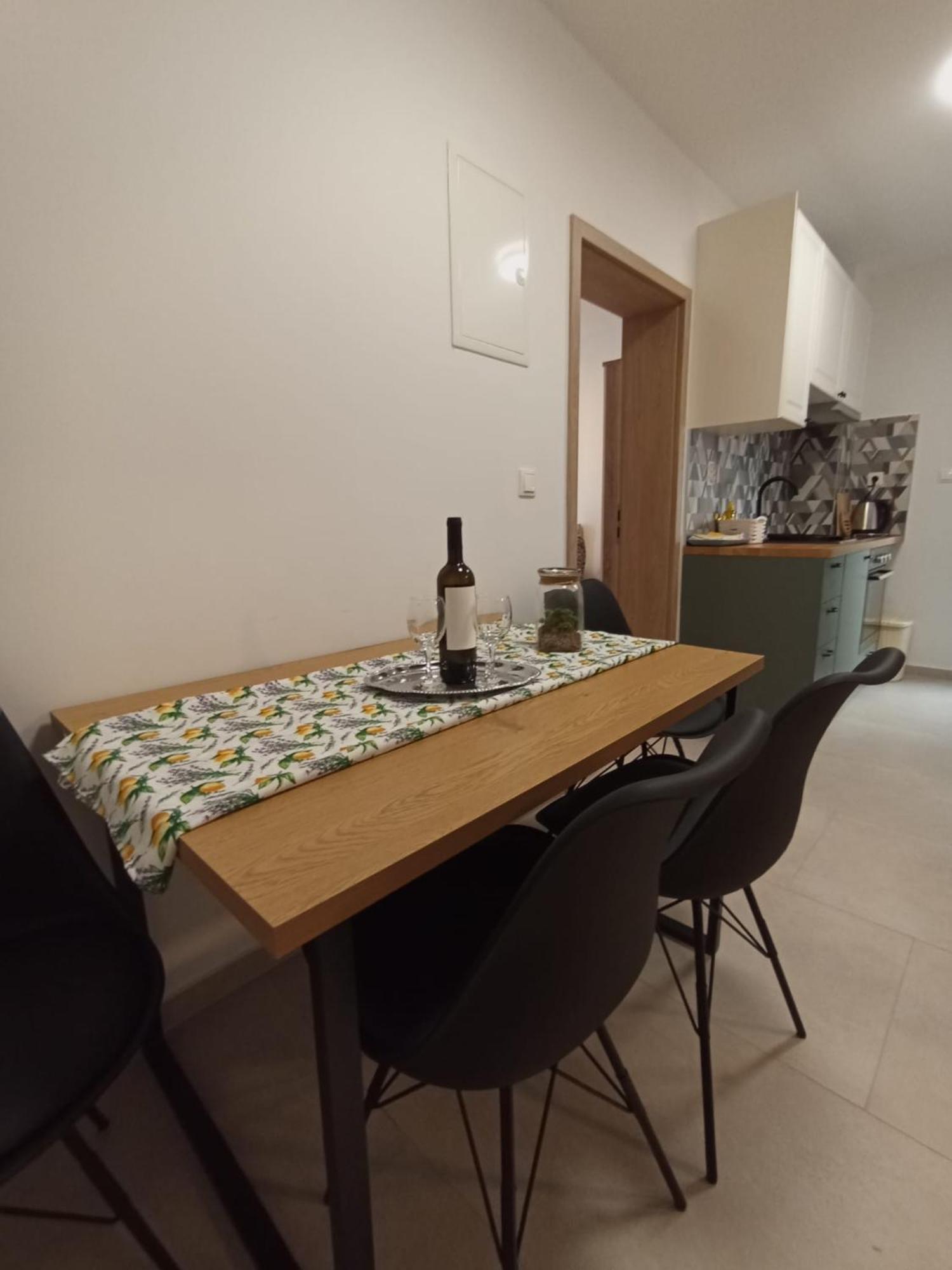 Family Apartments Leona Makarska Exterior foto