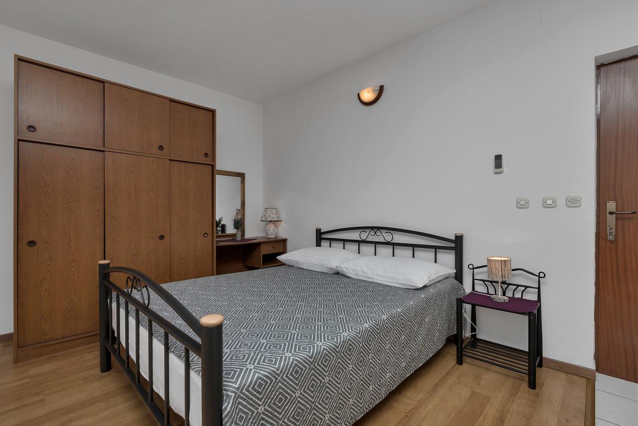 Family Apartments Leona Makarska Exterior foto