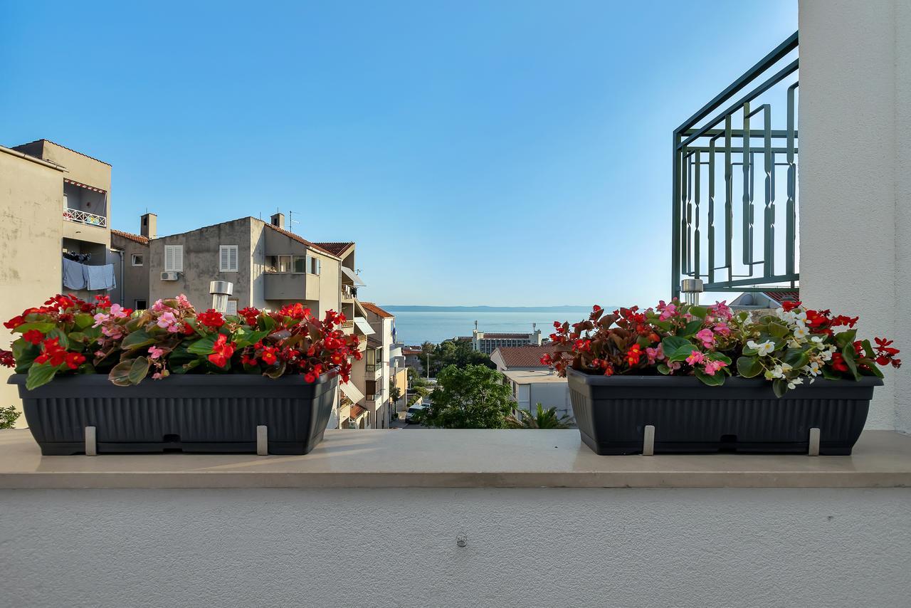 Family Apartments Leona Makarska Exterior foto